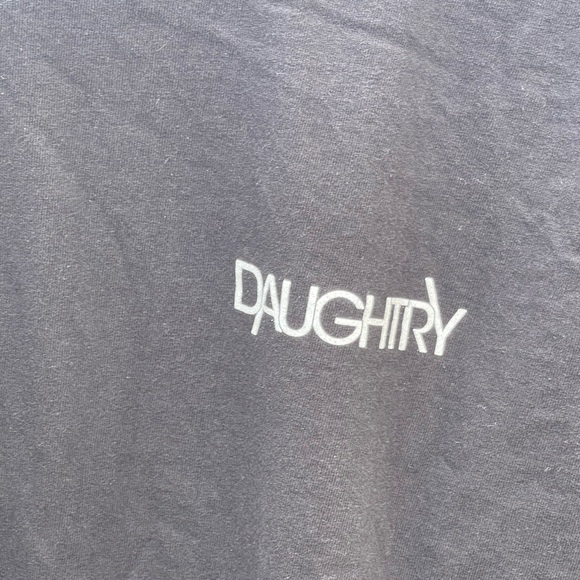 Daughtry rock band men’s XL band T-shirt unique design - Picture 4 of 5